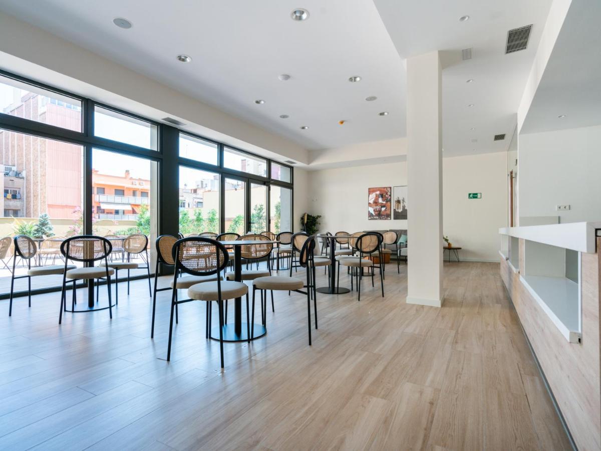 Limehome Carrer De Besalu 82 Hotel *